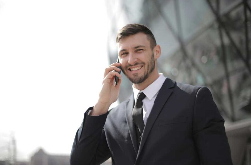 5 Ways to Freshen Your Breath On the Go