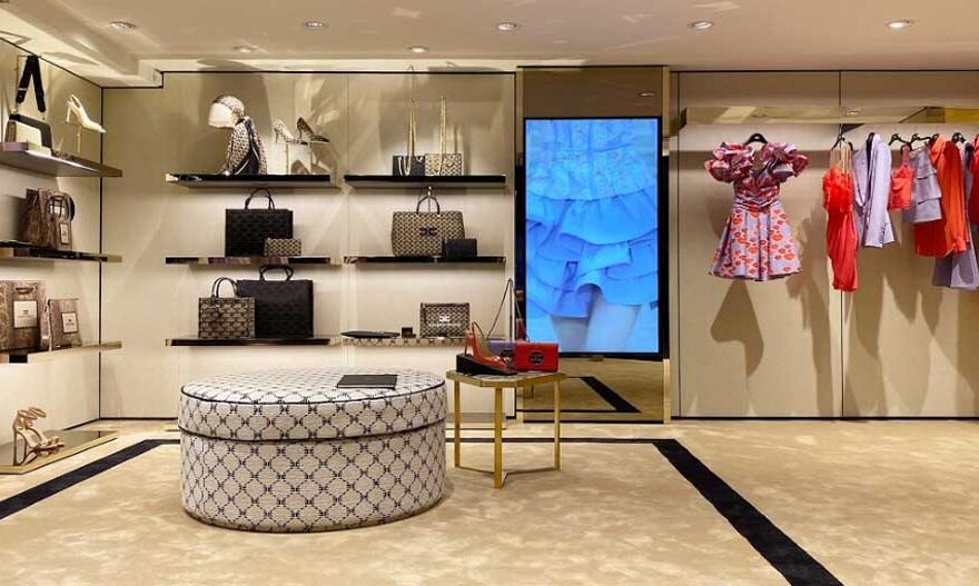 Elisabetta Franchi: A Mold Journey of Fashion and Imagination