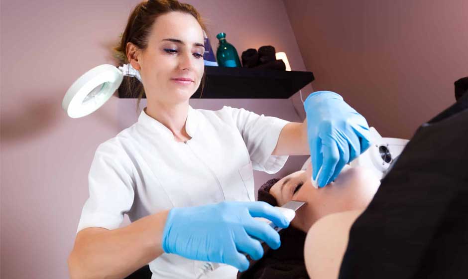 What You Really Need To Know Before Starting A Career In Cosmetology