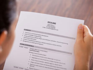 The role of power verbs in resume scoring