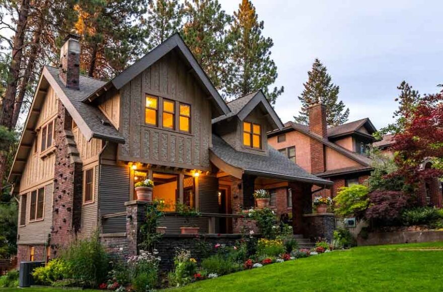 Cozy Backyard Lighting Ideas Without Wiring