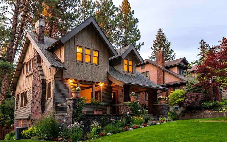 Cozy Backyard Lighting Ideas Without Wiring